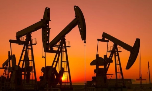 Nhà đầu tư lo cung không đủ cầu, giá dầu lập đỉnh mới