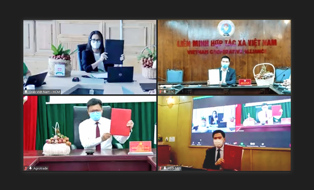 Lễ k&yacute; kết trực tuyến giữa AED, Agrotrade, ITPC-VCA v&agrave; Grab Việt Nam