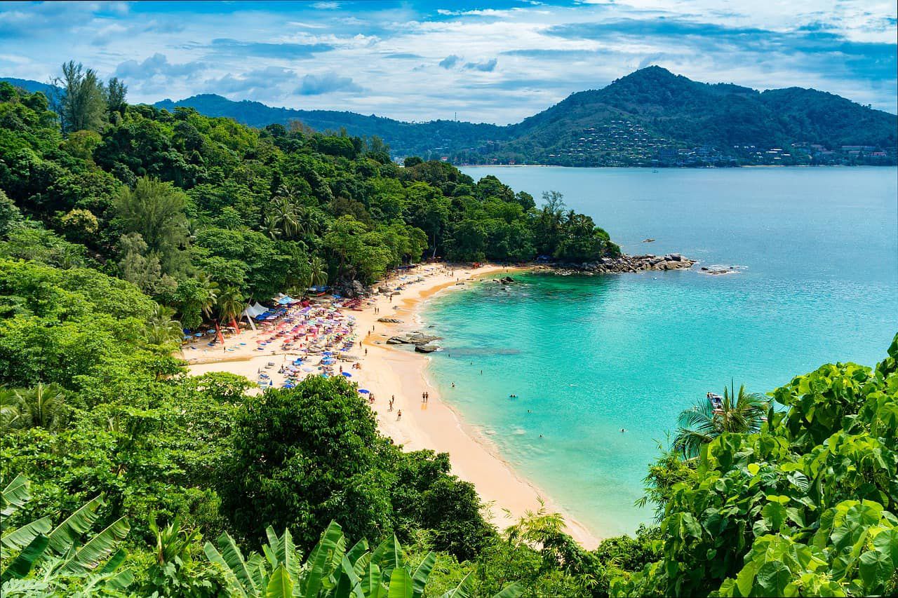 Nếu khách ngoại quốc được phép đến Phuket, có khả năng lượng khách du lịch nội địa sẽ giảm do lo ngại nguy cơ lây nhiễm.