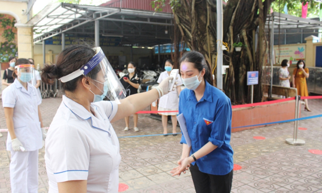 Diễn tập phương án tổ chức kỳ thi vào lớp 10 THPT tại quận Hoàng Mai.