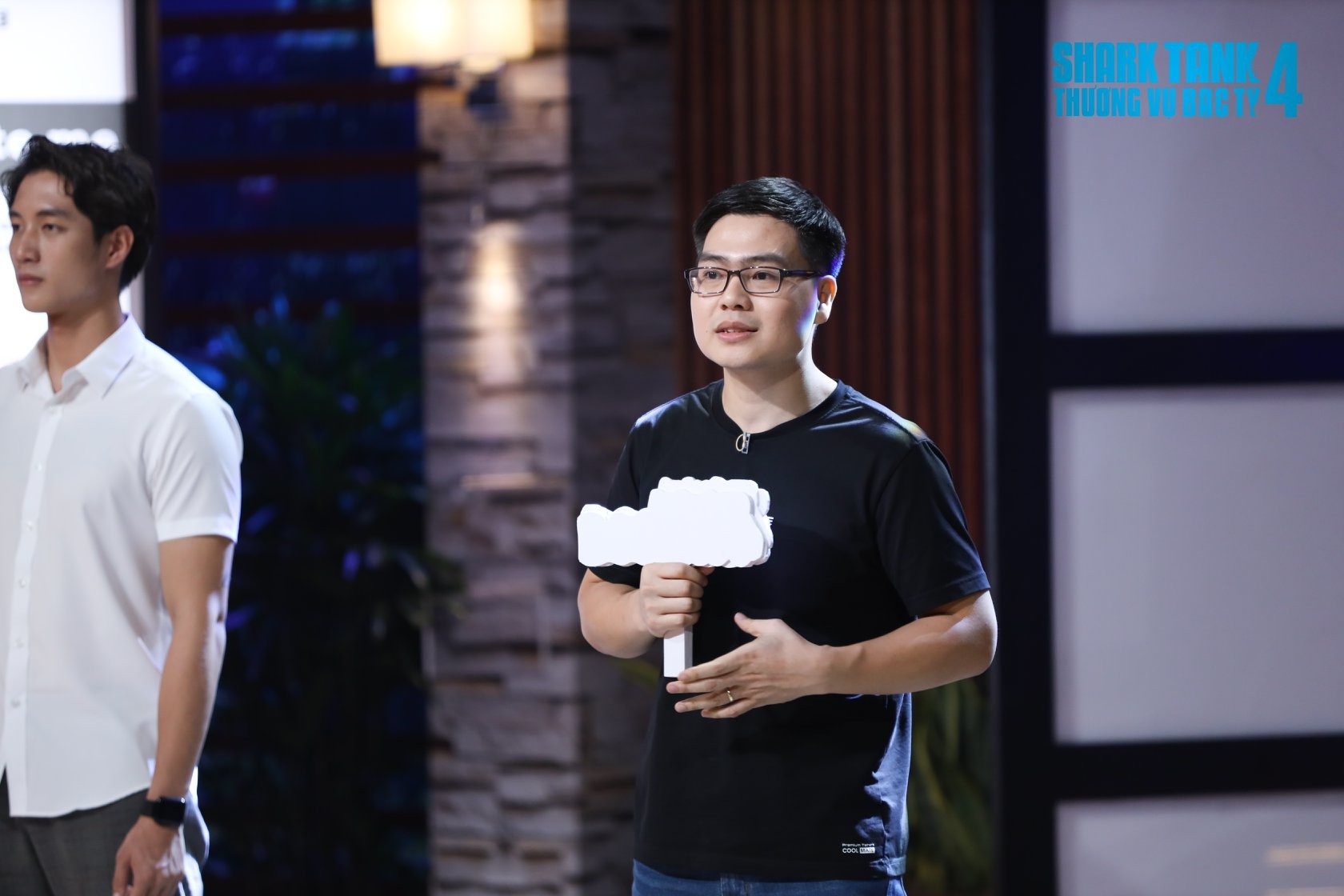 Sáng lập và CEO Coolmate Phạm Chí Nhu tại Shark Tank Việt Nam