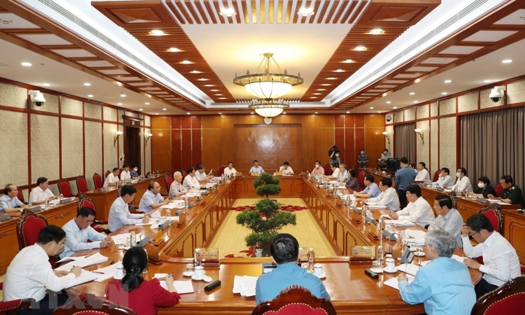 Cuộc họp của Bộ Chính trị họp về tình hình phòng, chống dịch Covid-19 ngày 11/6 - Ảnh: TTXVN