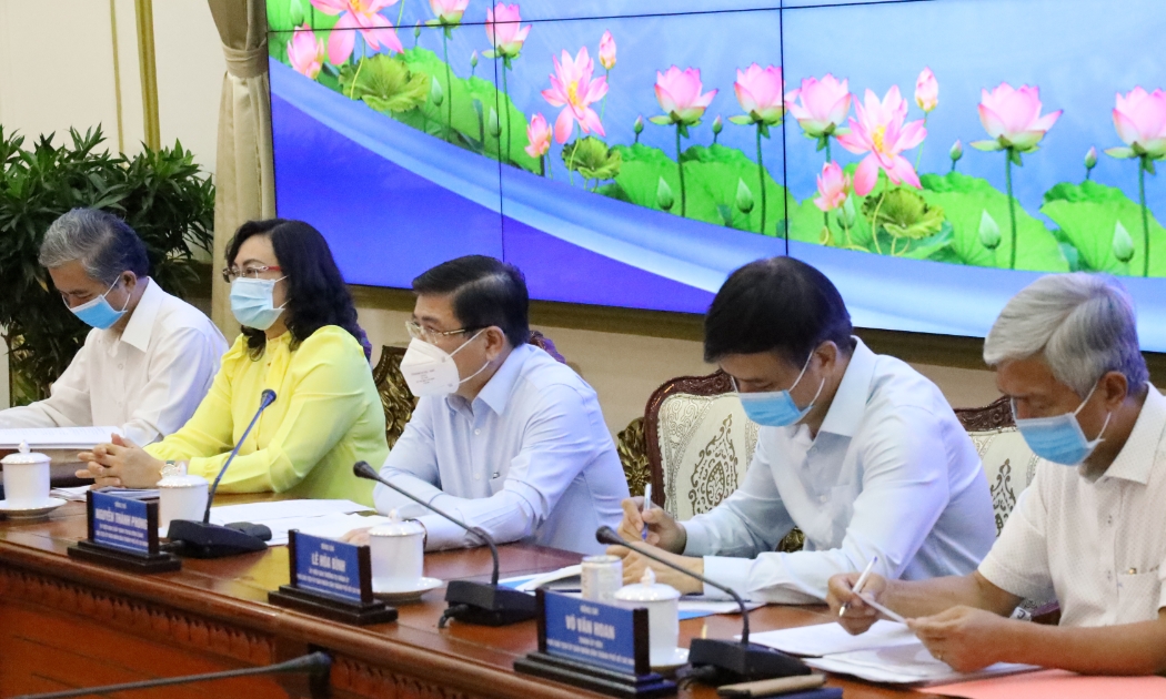 TP.HCM họp bàn giải pháp thúc đẩy tăng trưởng kinh tế sau đại dịch.