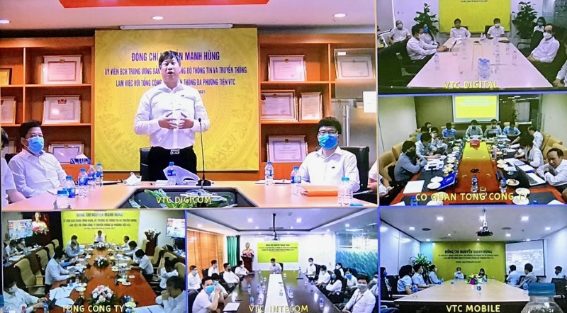 Buổi l&agrave;m việc được kết nối trực tuyến với c&aacute;c c&ocirc;ng ty th&agrave;nh vi&ecirc;n trực thuộc Tổng c&ocirc;ng ty VTC. Ảnh: MIC.