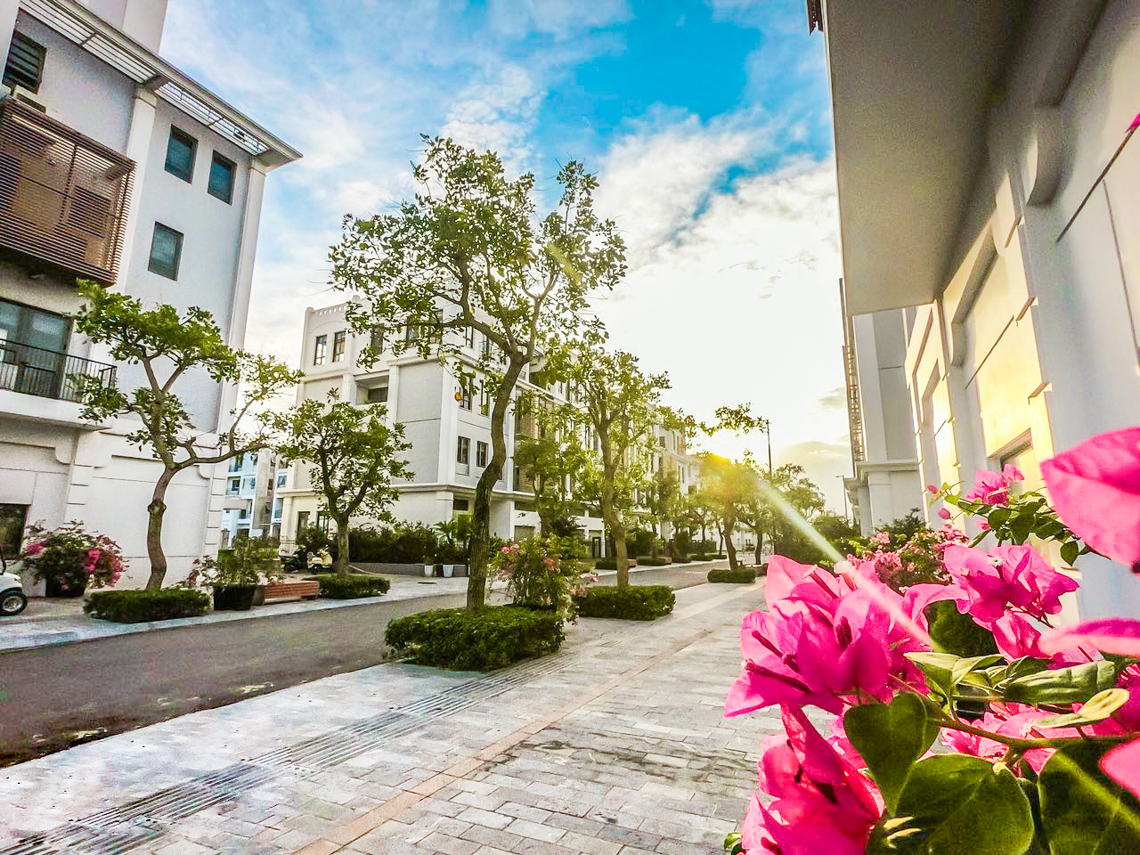 The Manor Central Park được định hướng phát triển trở thành chốn an cư lý tưởng của tầng lớp ưu tú, tinh hoa trong xã hội.