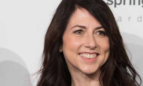 Chưa đầy 1 năm, vợ cũ của Jeff Bezos chi 8,5 tỷ USD làm từ thiện