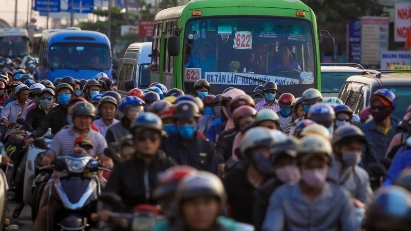 Expanding national high ways in Ho Chi Minh City