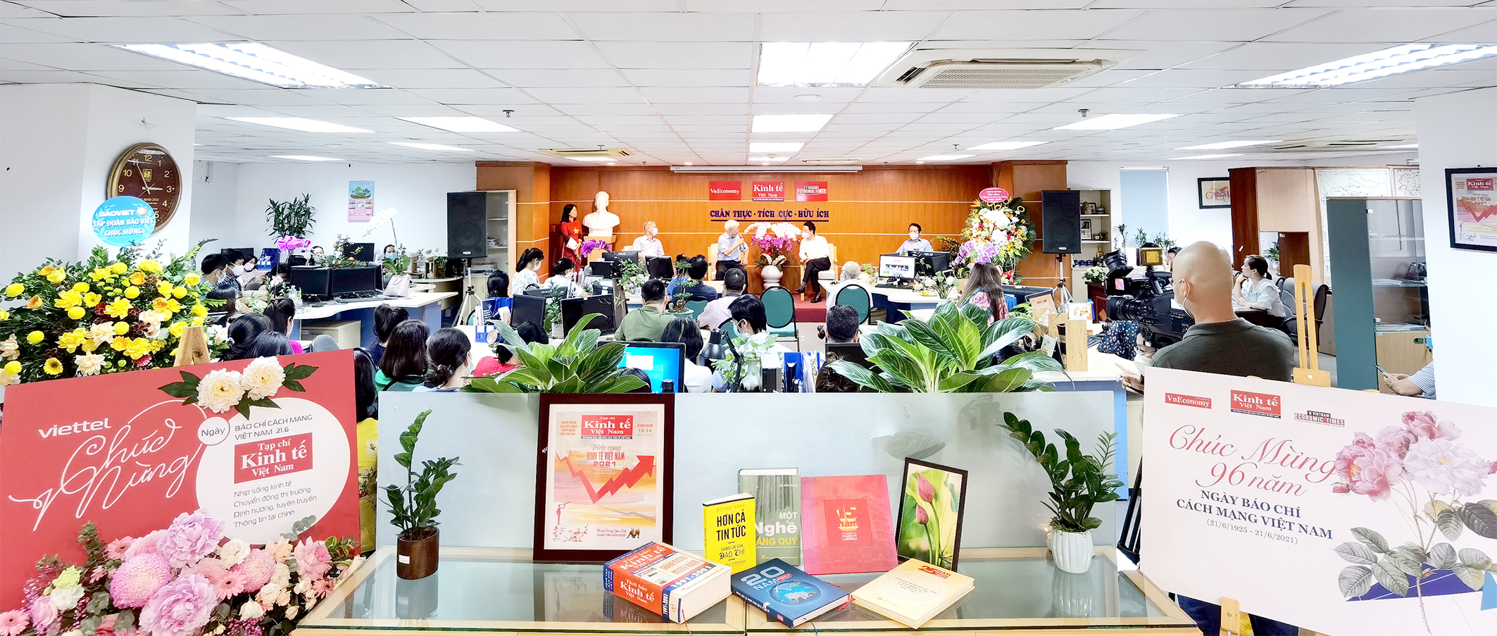 Một kh&iacute; thế tươi mới của Tạp ch&iacute; Kinh tế Việt Nam- VnEconomy&nbsp;&nbsp;