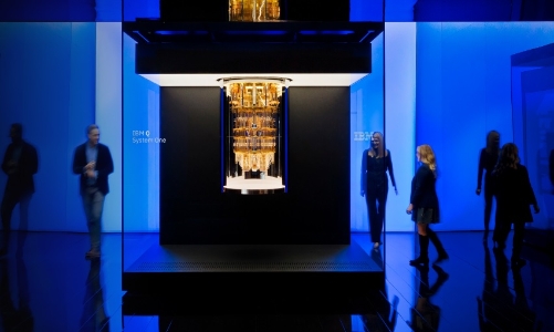 IBM ra mắt siêu máy tính lượng tử Q Systems One 