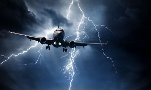 Hàng không Việt: “Quả bom hẹn giờ” phá sản gần kề