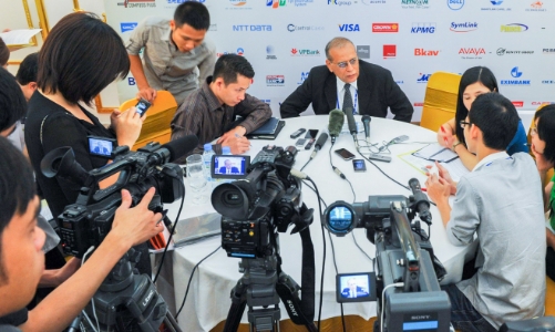 Báo chí và doanh nghiệp: Mối quan hệ hợp tác chứ không phải đối đầu