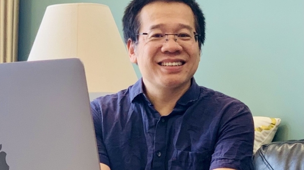 Cầm bút giữa những hiểm nguy kề sát