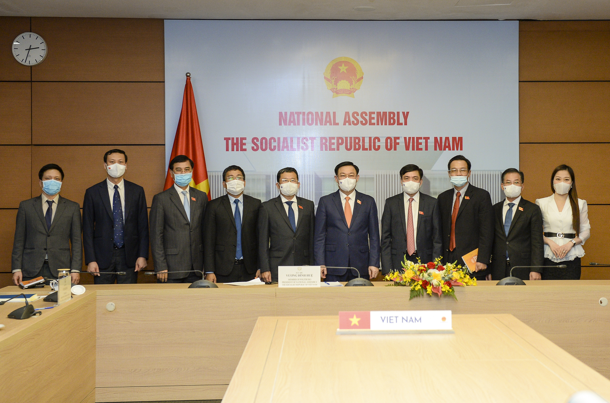C&aacute;c đại biểu Việt Nam dự hội đ&agrave;m trực tuyến - Ảnh: Quochoi.vn