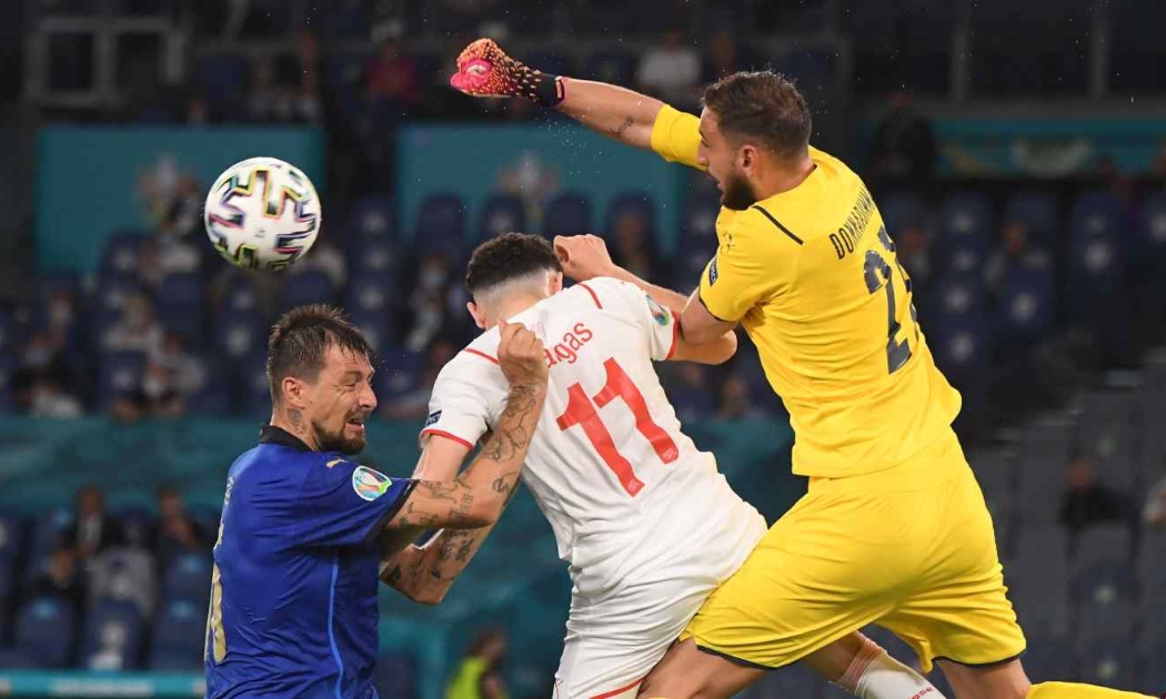 Euro 2020 diễn ra từ ngày 11/6 - 11/7 tại 11 thành phố ở 11 quốc gia khác nhau thuộc Liên đoàn bóng đá châu Âu (UEFA) - Ảnh: Reuters