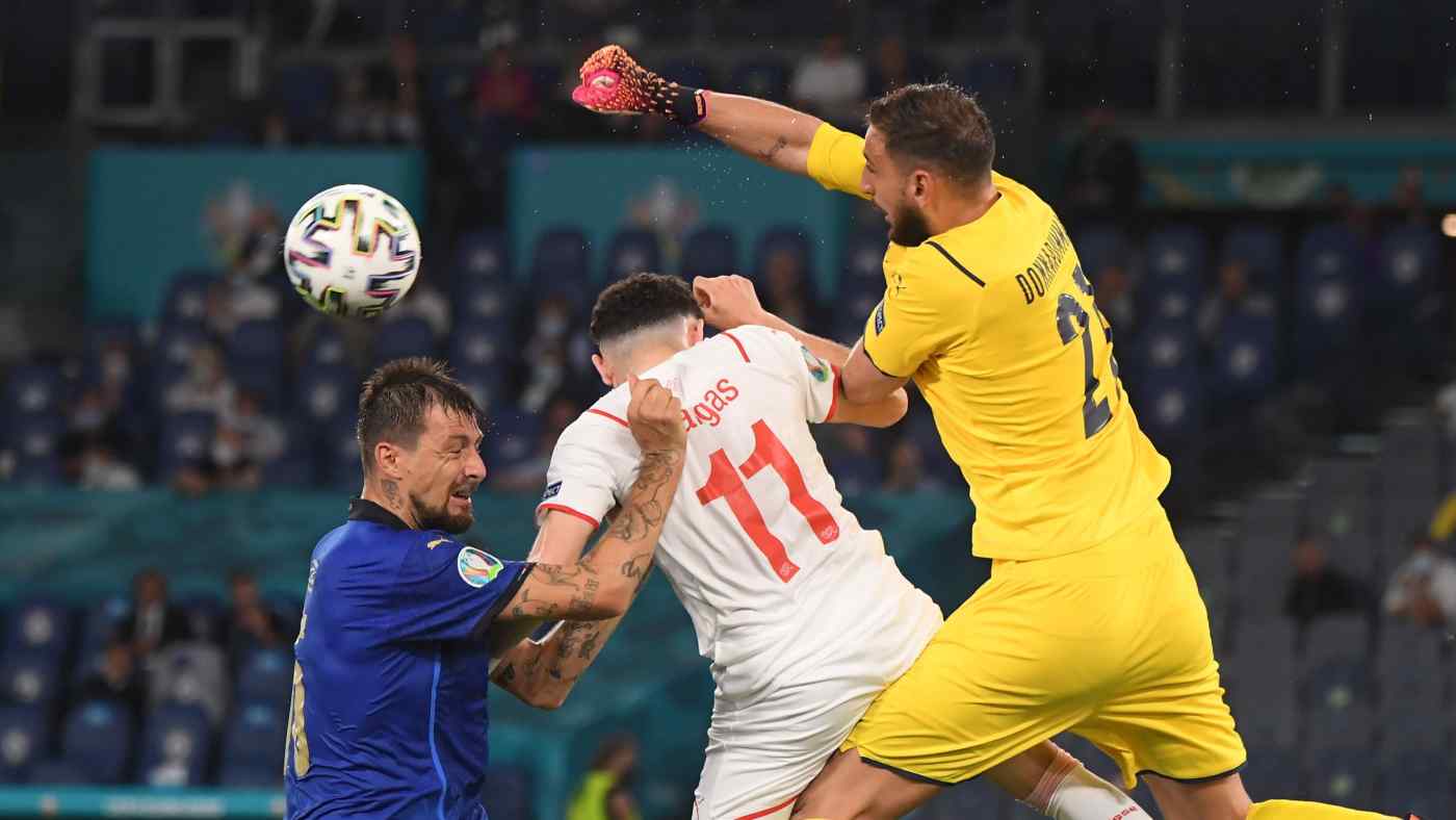 Euro 2020 diễn ra từ ngày 11/6 - 11/7 tại 11 thành phố ở 11 quốc gia khác nhau thuộc Liên đoàn bóng đá châu Âu (UEFA) - Ảnh: Reuters