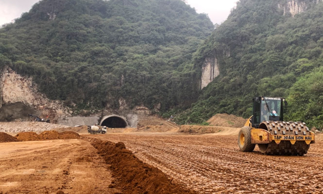 Nhiều đoạn tuyến cao tốc Bắc - Nam đang được tập trung triển khai