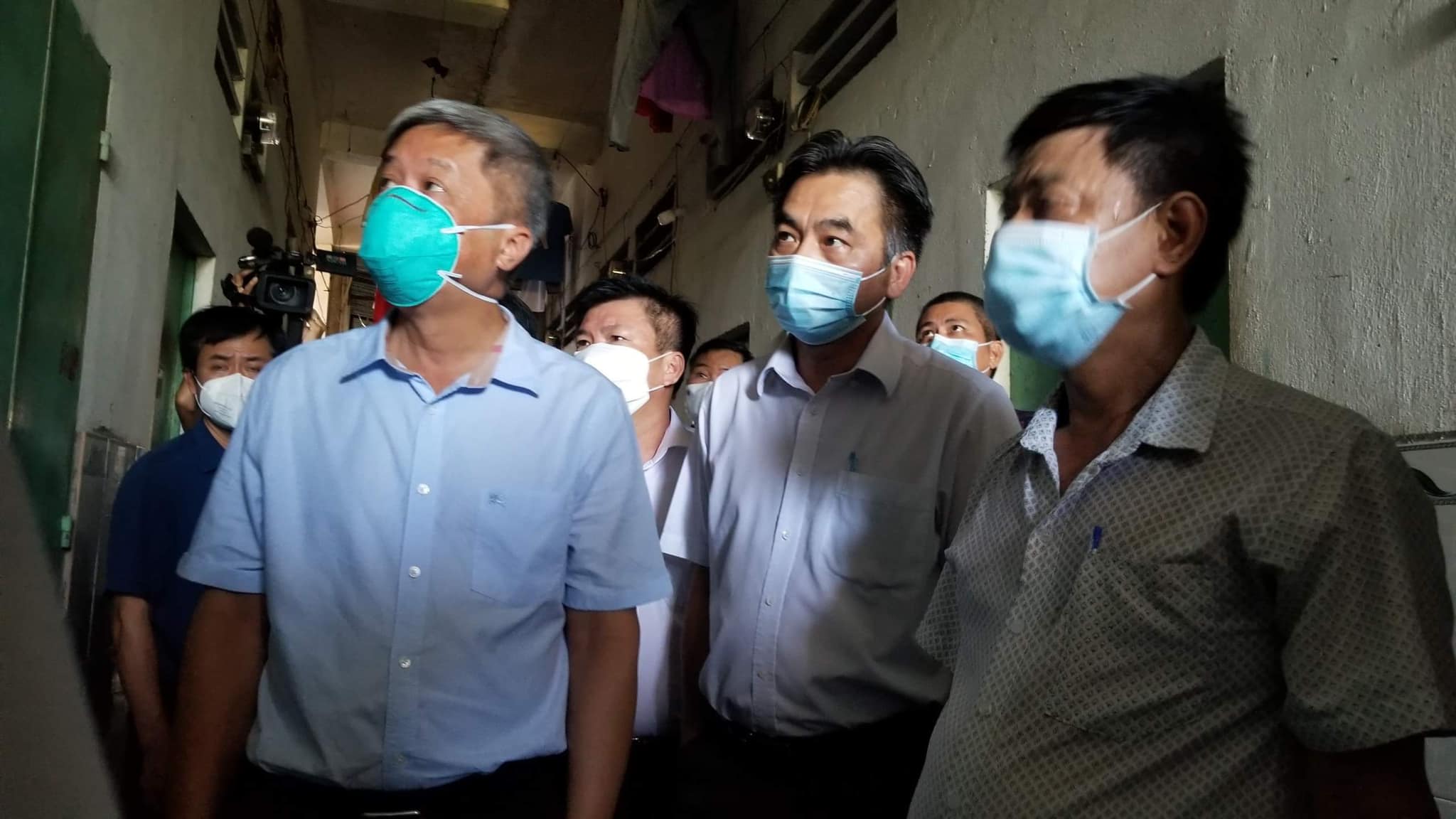 Thứ trưởng Nguyễn Trường Sơn kiểm tra tại khu nhà trọ Khu phố Đồng An 3 (phường Bình Hoà, TX Thuận An).