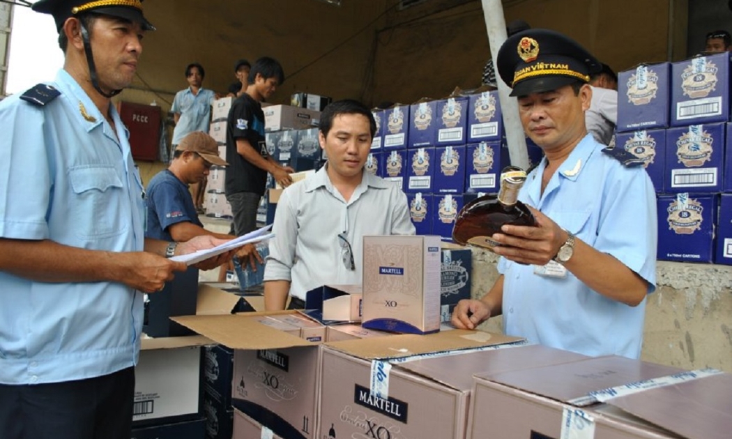 Kiểm tra an toàn thực phẩm đối với hàng hóa nhập khẩu.