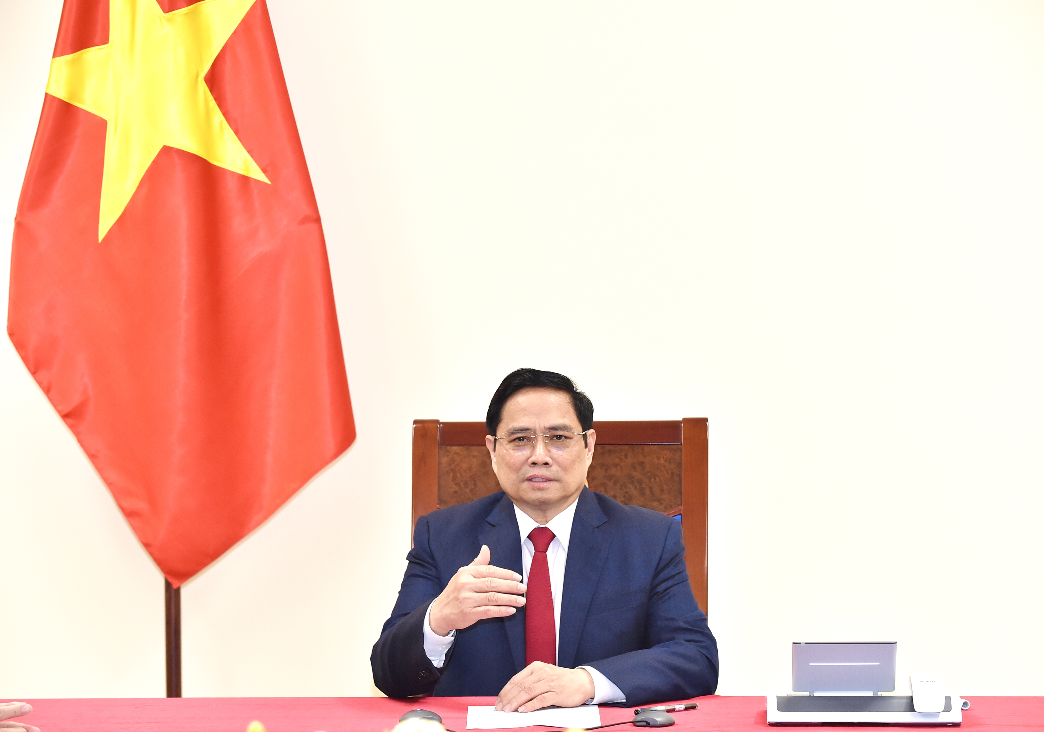 Thủ tướng Phạm Minh Chính điện đàm với Tổng Giám đốc WHO - Ảnh: VGP