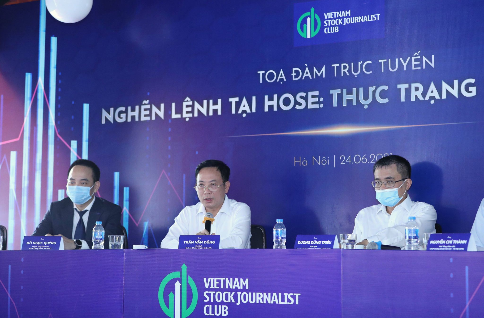 Các diễn giả phát biểu tại Toạ đàm ngày 24/6/2021. Ảnh: Quang Phúc.