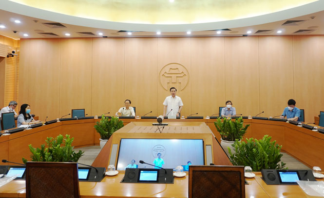 Phó Chủ tịch UBND TP. Hà Nội Chử Xuân Dũng phát biểu tại Hội nghị. 