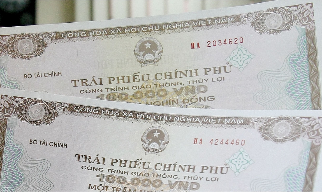 Sản phẩm hợp đồng tương lai Trái phiếu Chính phủ kỳ hạn 10 năm có tài sản cơ sở là Trái phiếu Chính phủ giả định có kỳ hạn 10 năm, mệnh giá 100.000 đồng, lãi suất danh nghĩa 5,0%/năm, trả lãi định kỳ cuối kỳ 12 tháng/lần, trả gốc một lần khi đáo hạn...