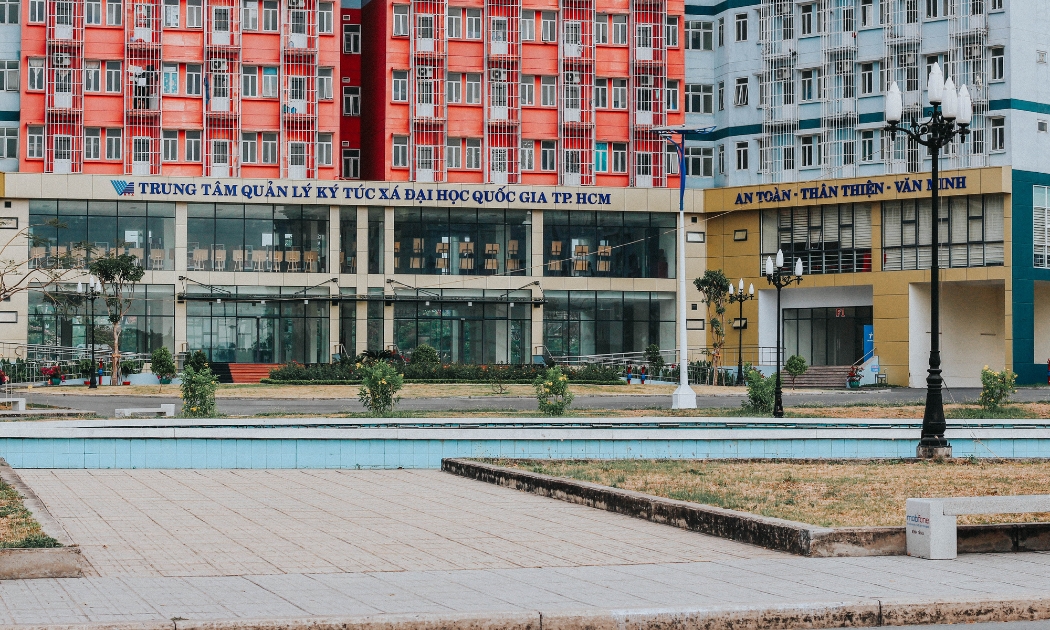 Ký túc xá Khu A, Đại học Quốc gia TP.HCM (thành phố Thủ Đức) được chọn làm Bệnh viện dã chiến thu dung điều trị Covid-19.