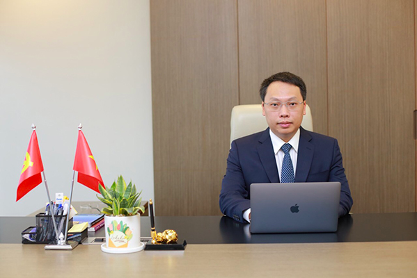 Thứ trưởng Bộ Thông tin và Truyền thông Nguyễn Huy Dũng, đồng Trưởng Tiểu ban  Ứng dụng công nghệ thông tin quản lý tiêm chủng vaccine phòng Covid-19 và truyền thông.