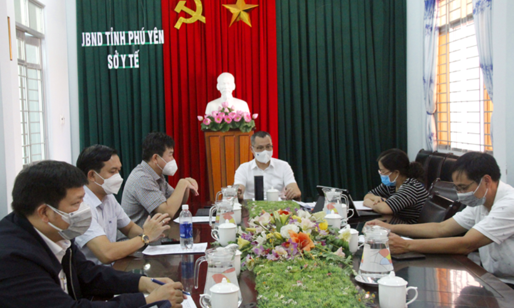 Bí thư Tỉnh ủy Phạm Đại Dương chủ trì cuộc họp.