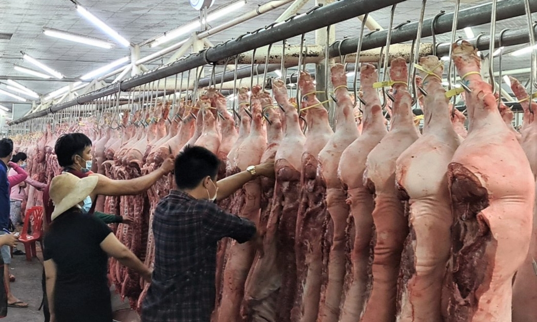 Chợ đầu mối nông sản Hóc Môn sẽ tạm dừng các hoạt động từ 0h ngày 28/6 đến 0h ngày 4/7 để phòng, chống dịch Covid-19...