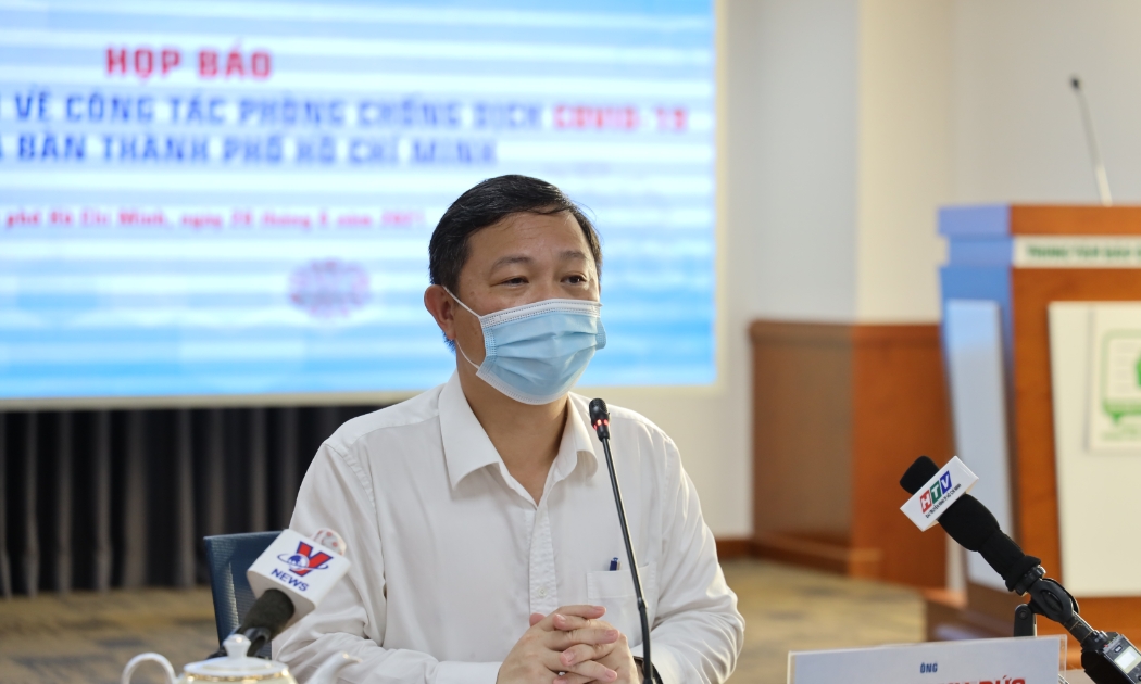 Phó chủ tịch Uỷ ban nhân dân TP.HCM Dương Anh Đức, tại cuộc họp báo chiều ngày 28/6 (ảnh TTBC).