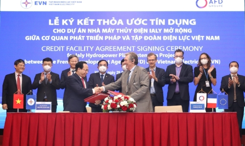 Ký kết hợp đồng trị giá 1.900 tỷ đồng cho thủy điện Ialy mở rộng