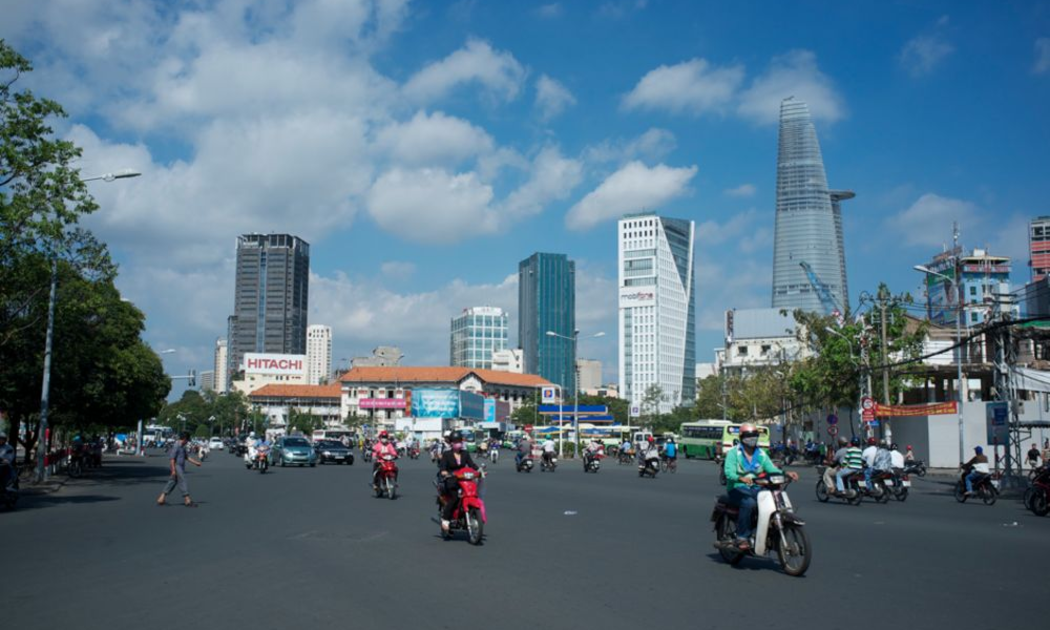 Đường phố Tp.HCM - Ảnh: Bloomberg