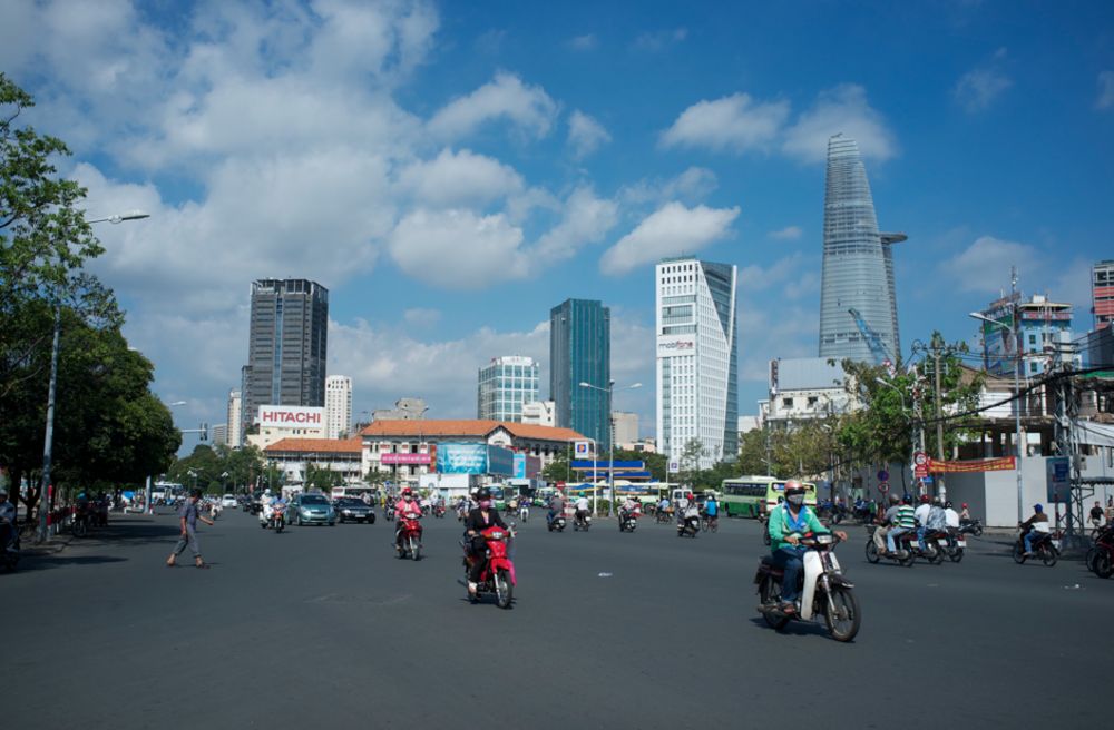 Đường phố Tp.HCM - Ảnh: Bloomberg