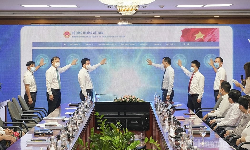 Cổng thông tin điện tử mới của Bộ vừa được đưa vào sử dụng nhằm hình thành nhịp cầu trực tuyến gắn bó mật thiết giữa Bộ Công Thương với người dân và doanh nghiệp.
