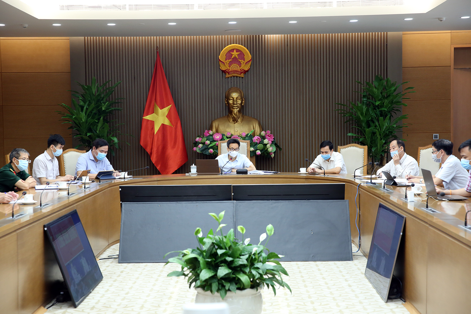 To&agrave;n cảnh cuộc họp. Ảnh - VGP.&nbsp;