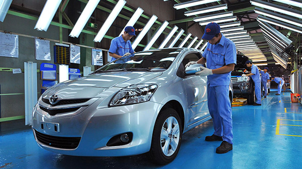 Dung lượng thị trường hạn chế khiến công nghiệp ô tô "chậm lớn".