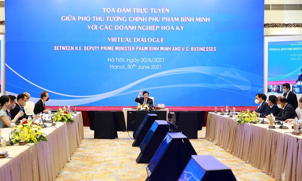 Phó Thủ tướng Phạm Bình Minh chủ trì Tọa đàm trực tuyến với cộng đồng doanh nghiệp Hoa Kỳ sáng 30/6.
