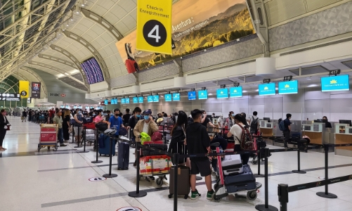 Chuyến bay hồi hương đầu tiên từ Canada đưa hơn 250 người Việt về nước an toàn