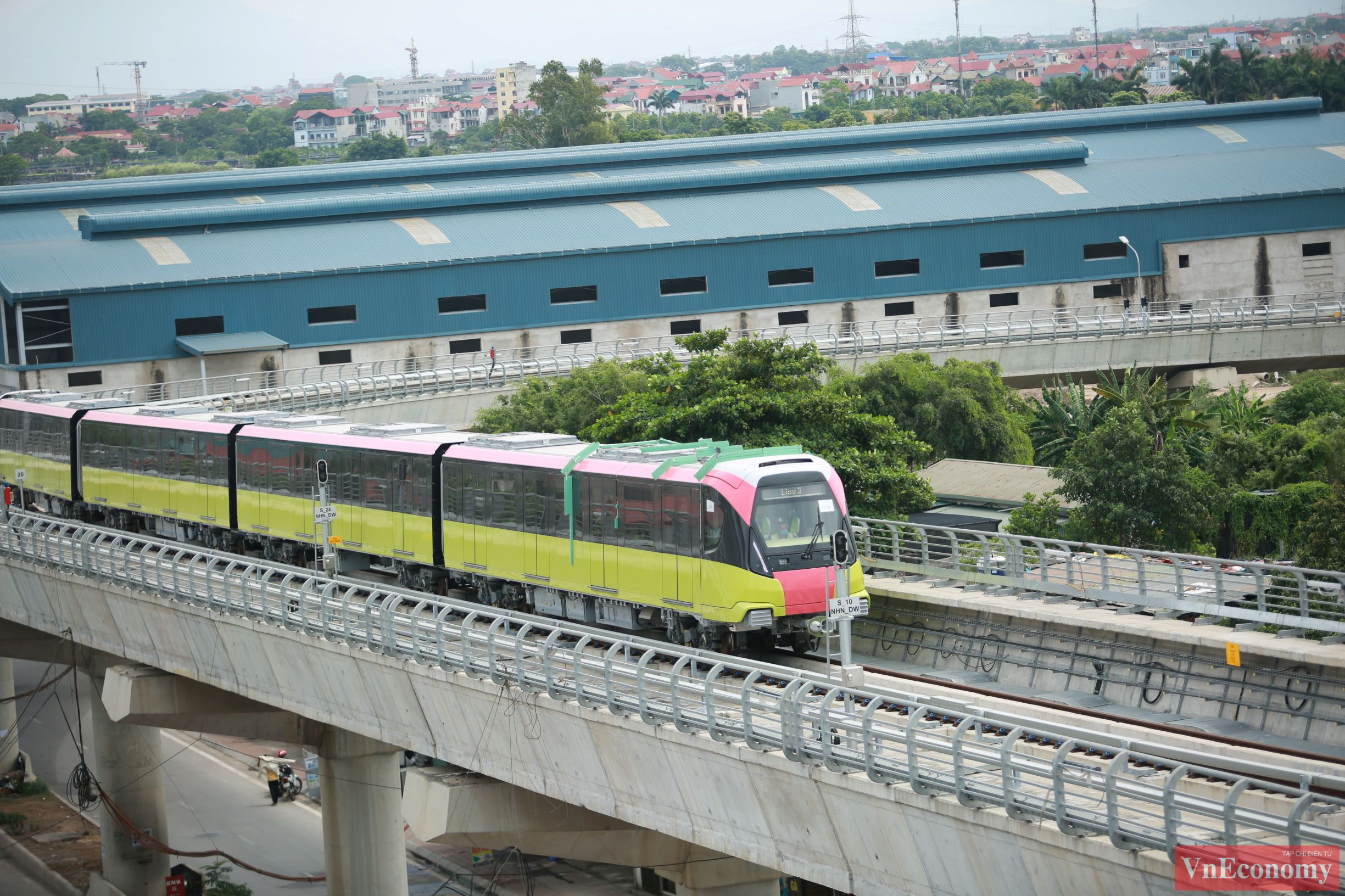 Tuyến đường chạy thử kéo dài 8,5 km là tuyến đường sắt trên cao, kết nối từ Depot Nhổn đến ga S8 (Cầu Giấy).