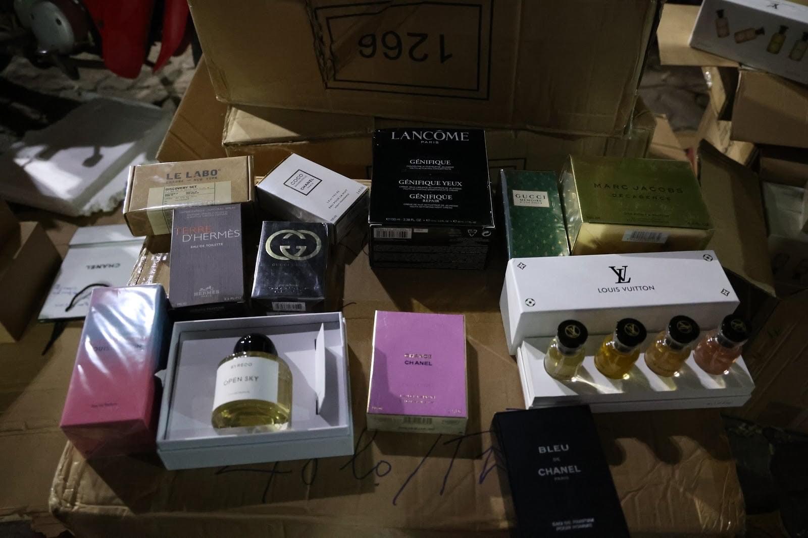 Nước hoa, kem dưỡng da có dấu hiệu giả