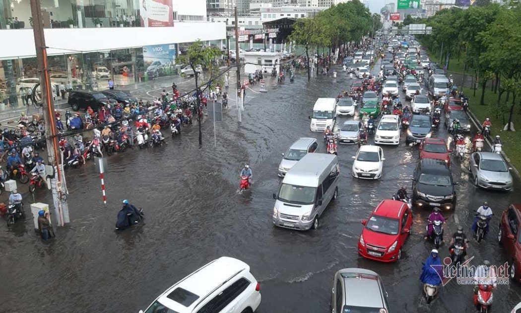 Ngập do mưa và triều cường vẫn là bài toán nan giải của TP.HCM