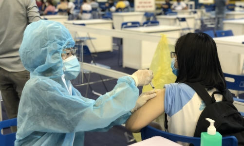 TP.HCM tăng điểm tiêm vaccine lên 1.200 điểm, đẩy nhanh tiến độ tiêm