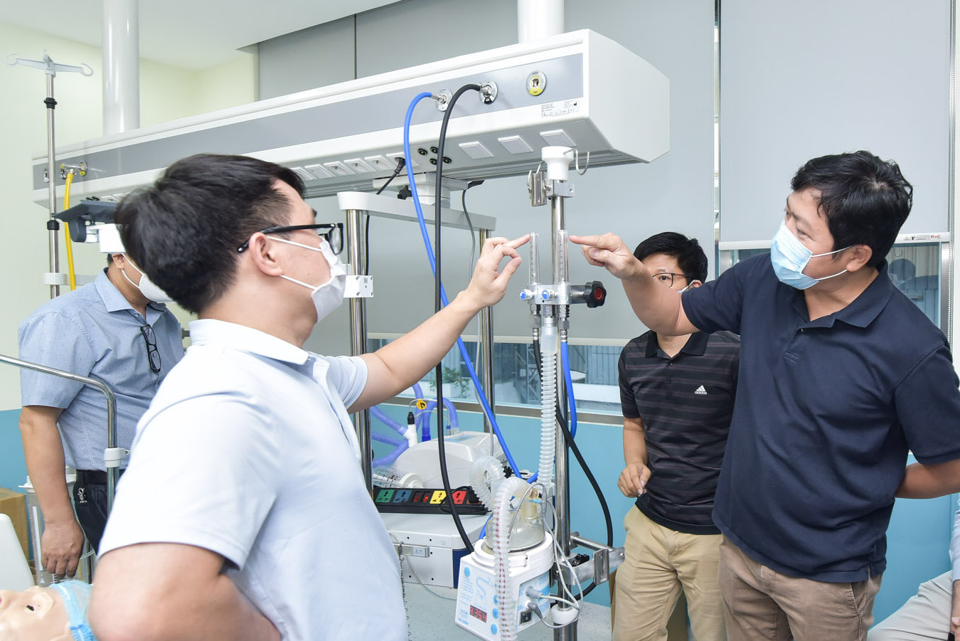 Thử nghiệm máy oxy dòng cao BKVM-HF1. 