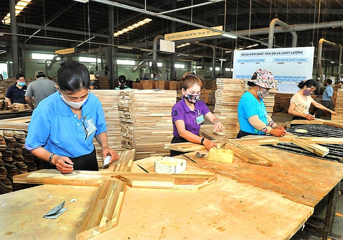Gỗ và các sản phẩm từ gỗ là một trong các sản phẩm xuất khẩu chủ lực của Đồng Nai