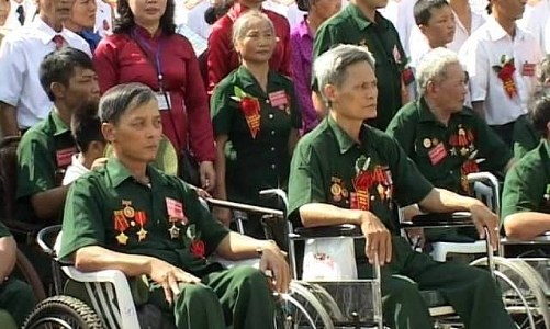 Tăng gấp đôi mức quà tặng cho người có công dịp 27/7 