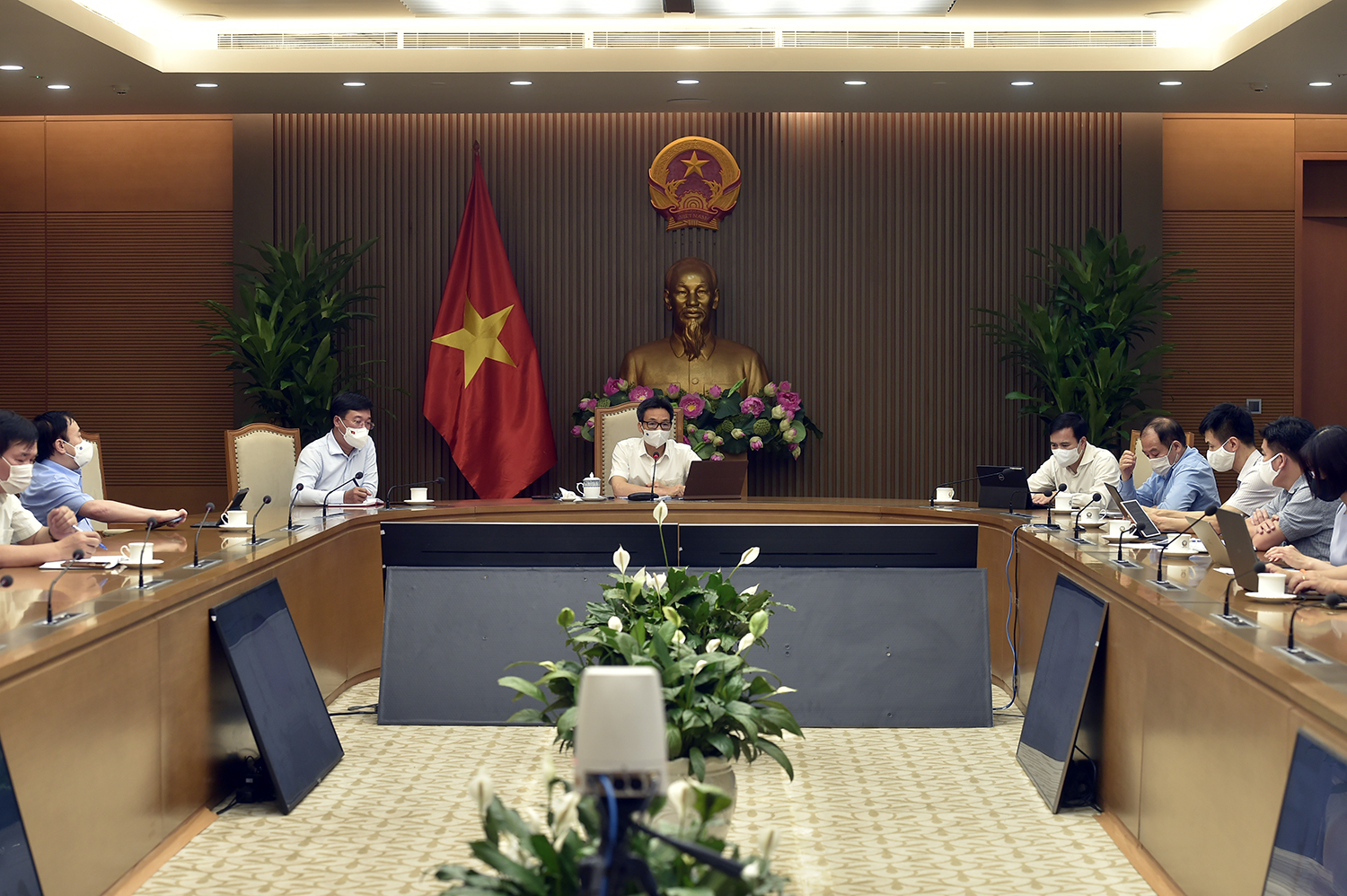 To&agrave;n cảnh cuộc họp. Ảnh - VGP.&nbsp;