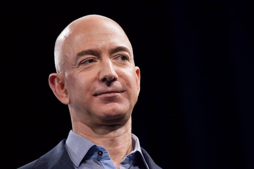 Tỷ phú giàu nhất thế giới Jeff Bezos - Ảnh: Gett Images