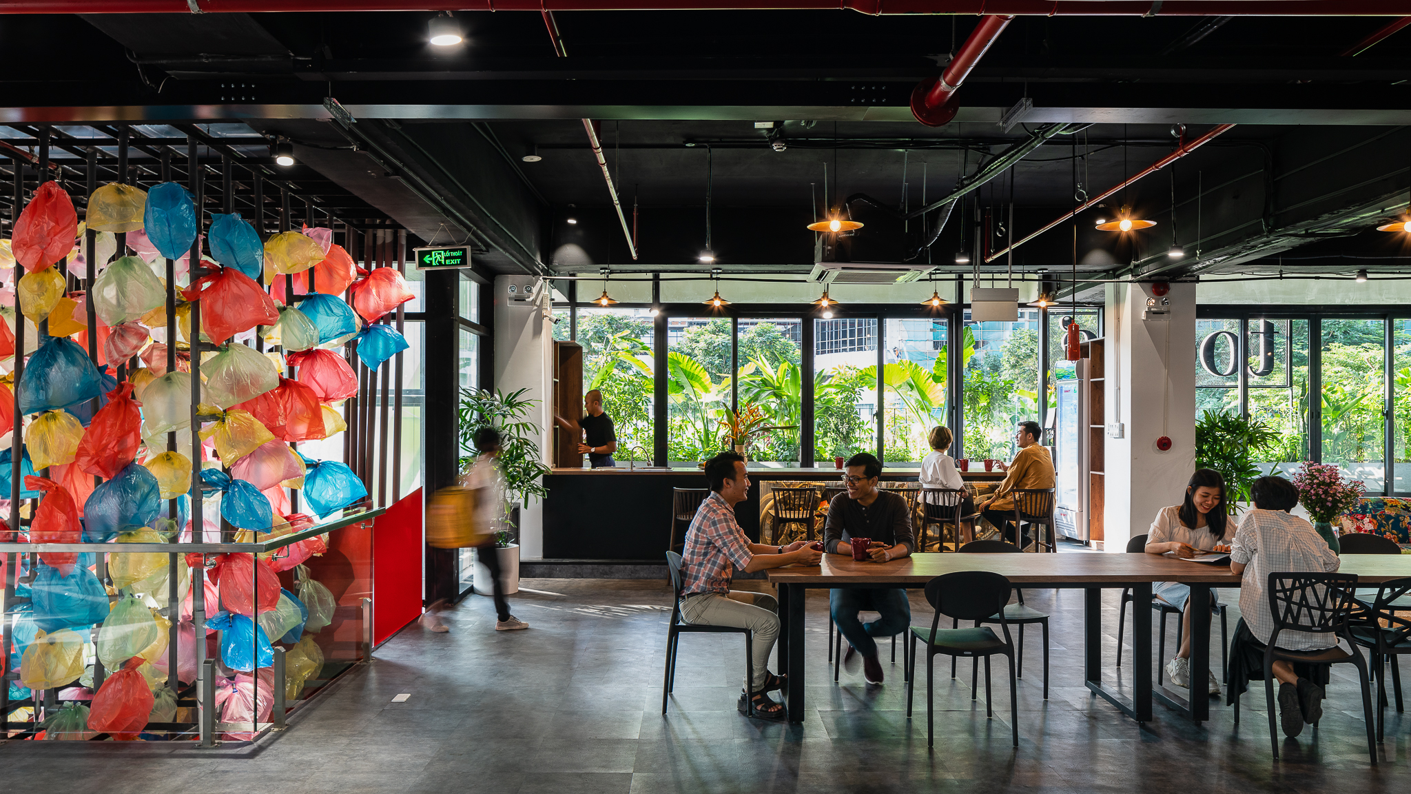 Một góc không gian làm việc chung của Toong