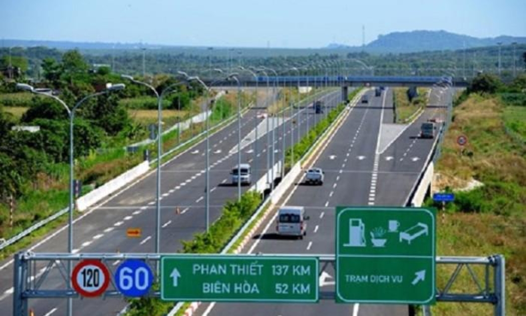 Tuyến cao tốc Tp.HCM – Long Thành – Dầu Giây, một trong 5 dự án đường cao tốc do VEC đầu tư, đưa vào khai thác từ tháng 2/2015.